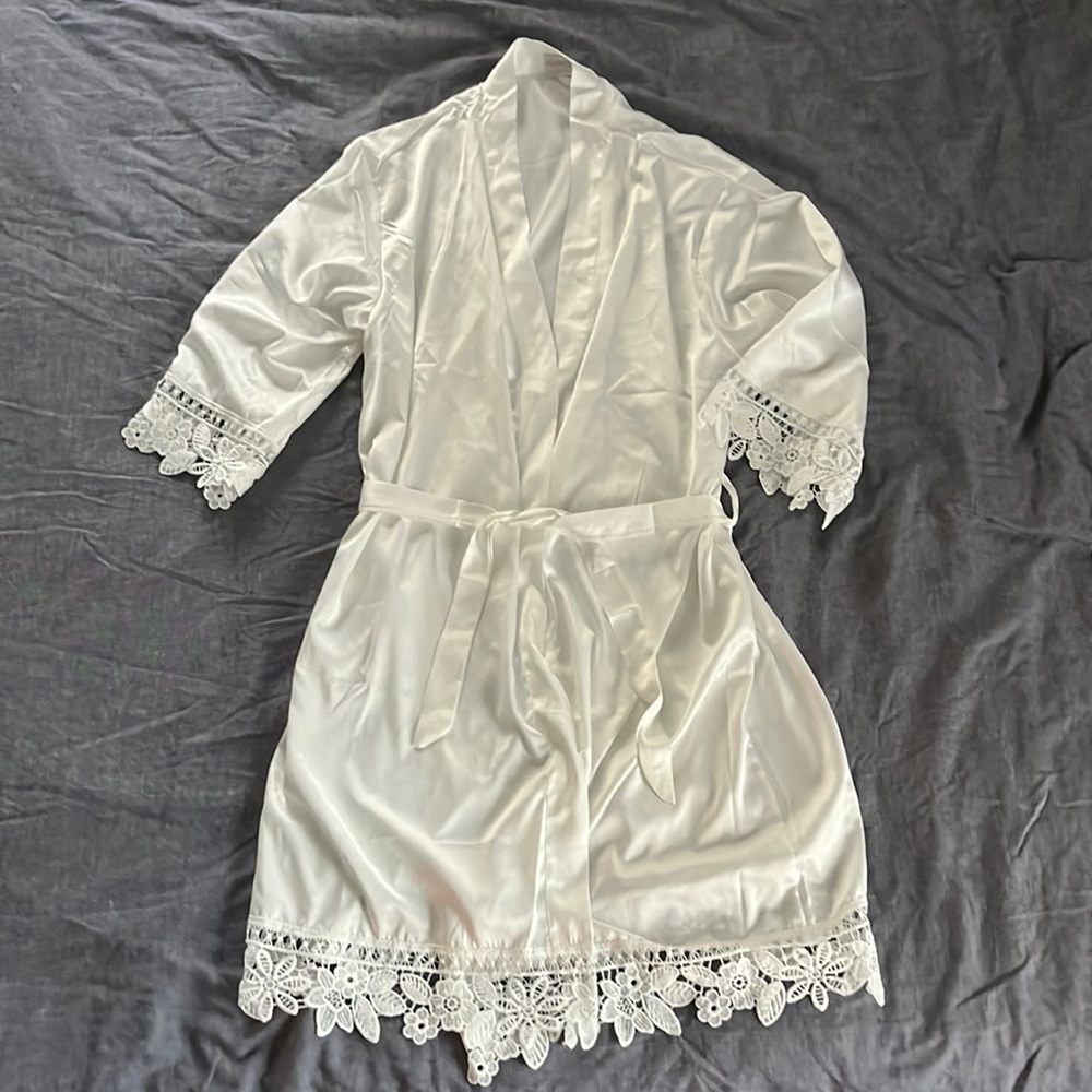Kennedy Blue White Satin Lace Robe